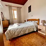Agnanti House